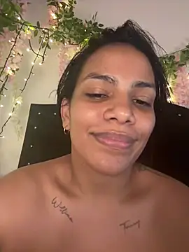 Chatroom XXX en direct de ArielleMillerr-