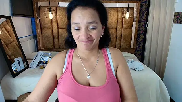 Chat XXX ao vivo de MarilynMiilf_