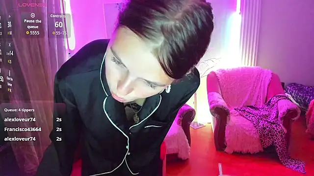 MaryRapunzel Adlı Modelin Canlı XXX Sohbeti