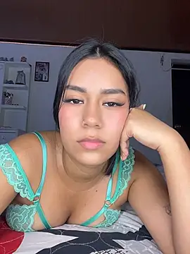 Chat +18 de ALANAH_KITTY ao vivo