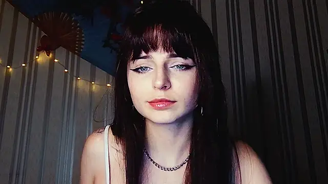 ArianaLight Adlı Modelin Canlı XXX Sohbeti