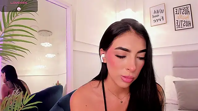 Chat XXX ao vivo de AriRobert_