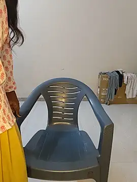 عرض كام YALINITWO7_TAMIL