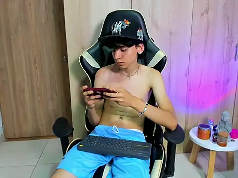 Chat +18 de Angel_Dustt1 ao vivo