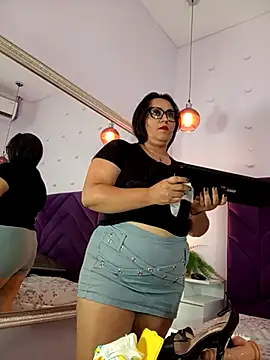 XXX chat uživo modela haileystone