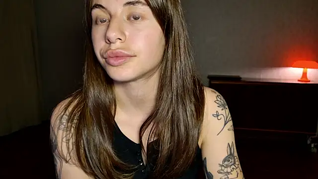Chatroom XXX en direct de MadeInParadise