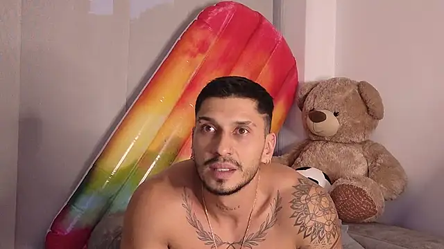 Chat +18 de Seth_Vegaa ao vivo