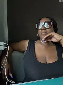 GirthGoddessCoco's Webcam Show