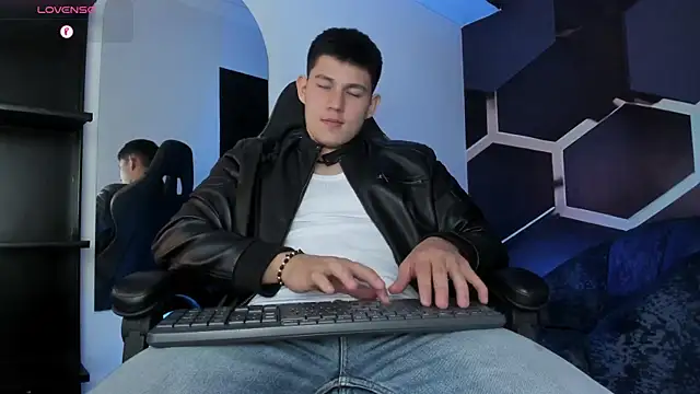 JamesCr_ Chat XXX live