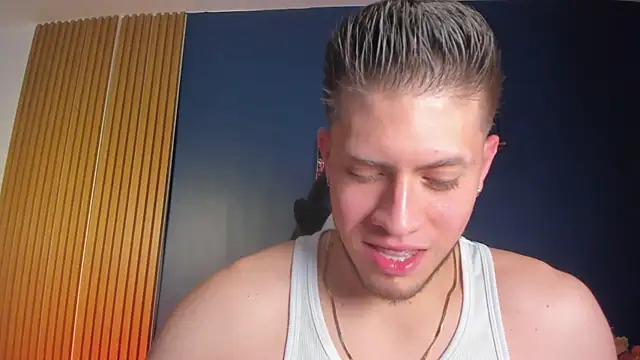 Chatroom XXX en direct de SebastianMaximoff_