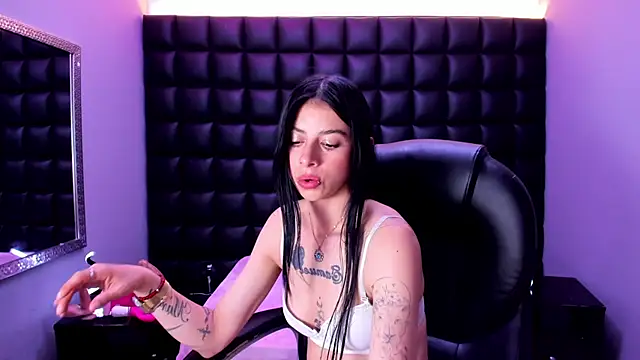 Czat XXX na żywo – Dulce_Miaa_