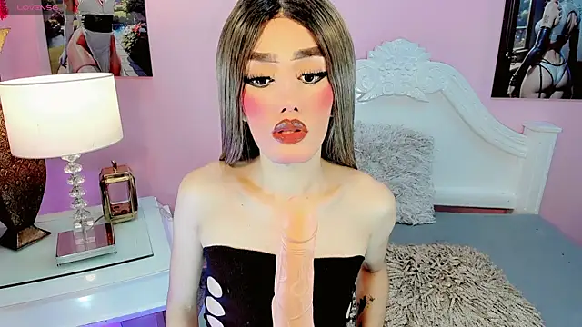 MIRANDA_DOLLS: διαδικτυακό σόου στην κάμερα