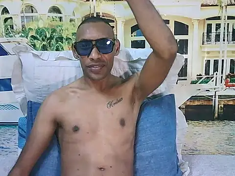 แชท XXX สดของ IndianMagicMike