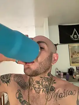 XXX chat uživo modela N3N3_SINS