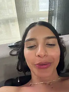 violeta365 élő XXX-chatje