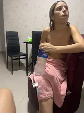 VelvetPassion's Webcam Show