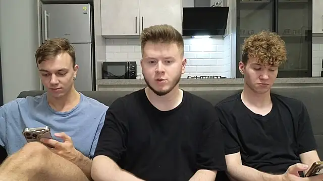 צ'אט XXX בשידור חי של boys_sobolisha