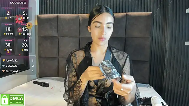 XXX chat uživo modela CherryDream__