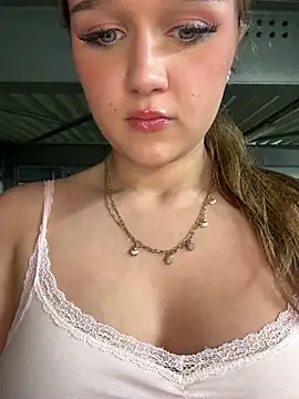 Hannah-2007 – Naživo XXX chat