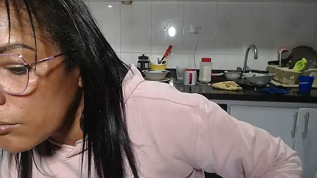 kateleyagrey's Live XXX Chat