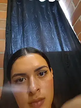 diablitaxhot's Live XXX Chat