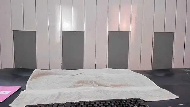ElliotNoir Webcam show