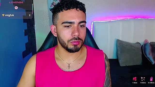 adamhairy's Live XXX Chat