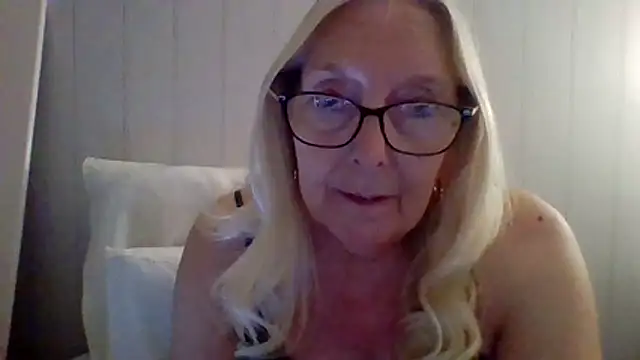 Chanel-56 Live XXX-chat
