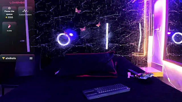 Adrian_Wolf 现场XXX聊天