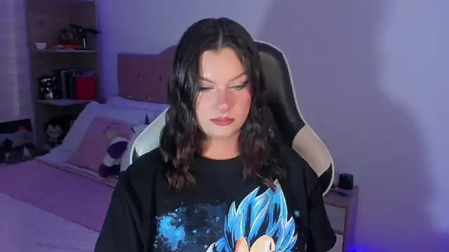 Chat +18 de OphelianaRose33 ao vivo