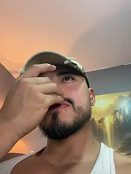 ApoloMakris Adlı Modelin Canlı XXX Sohbeti