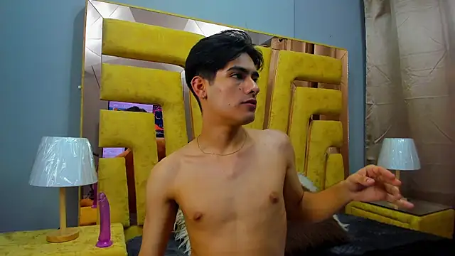 TaylerCruz Live XXX-chat