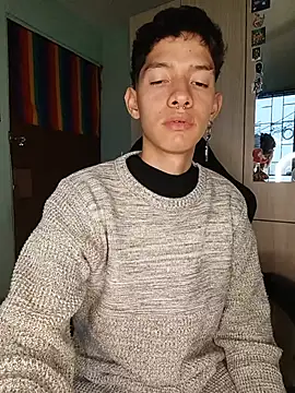 Živý XXX chat heyy_noah11