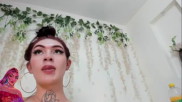 lizz_lunna's Live XXX Chat