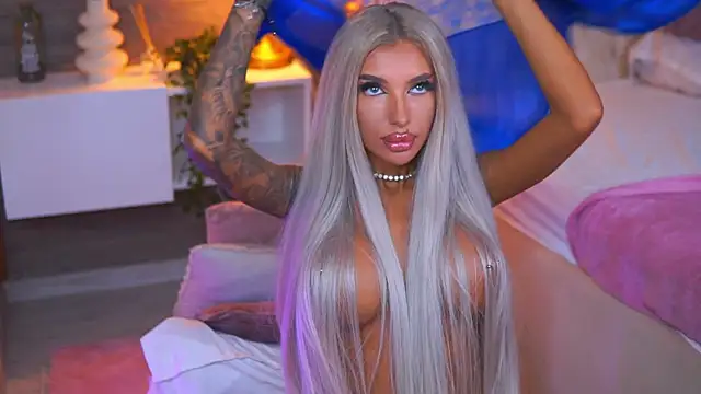 Juicy_Jessye: онлайн-секс-чат