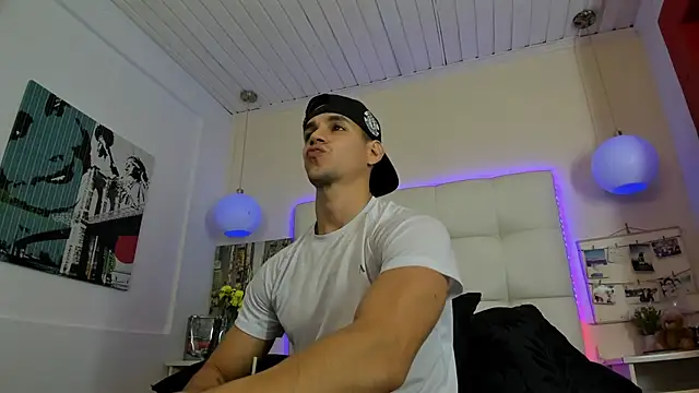 Jamexxx1_'s Webcam Show