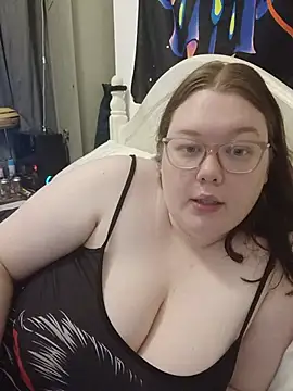 Sexycurvyemilyyのウェブカメラショー