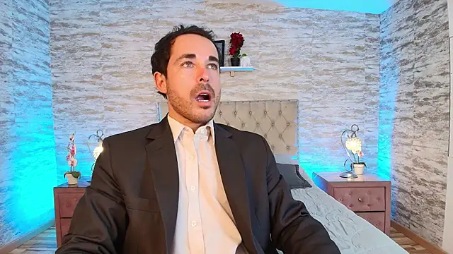 Pertunjukan Kamera Web Adams_Sanz