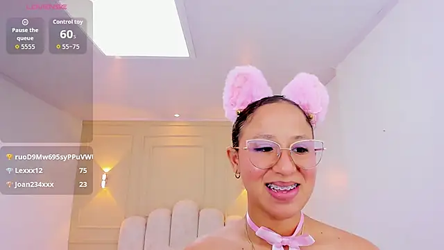 LESLYSIMPSON's Live XXX Chat