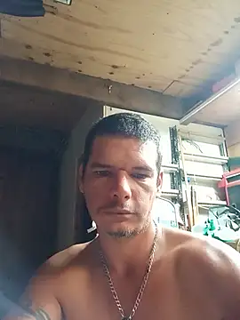 bob715 Chat XXX live