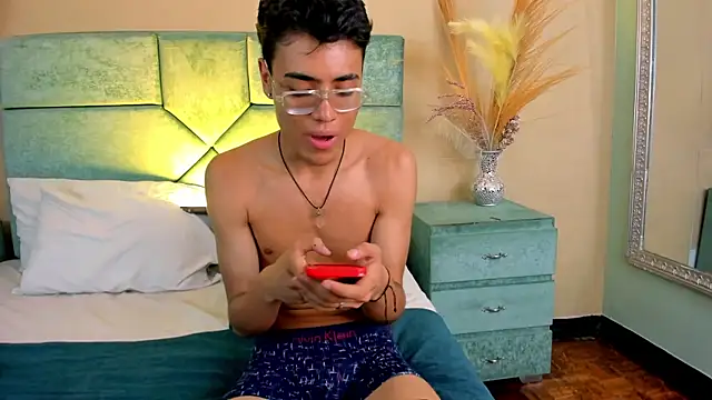 DannTaylor Live XXX-Chat