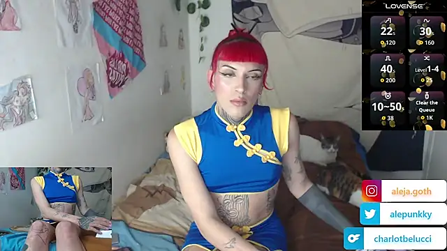 Chat XXX en directo de charlotbelucci_