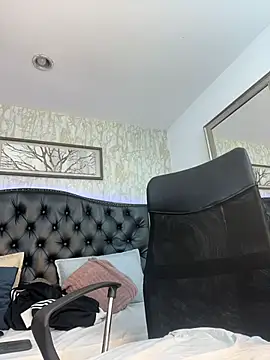 Chat +18 de Lander_Cruz ao vivo