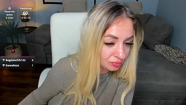 Chat +18 de ElyssaVibe ao vivo