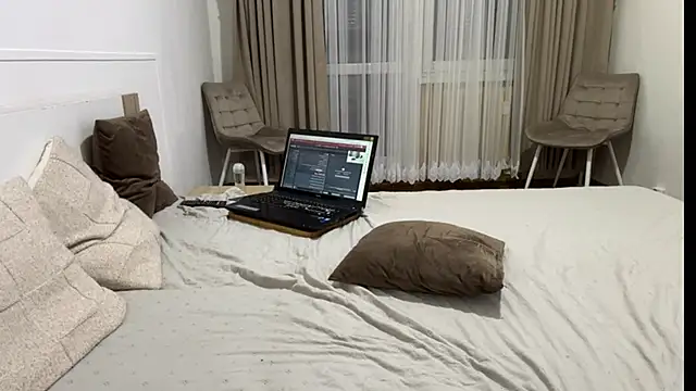 Pertunjukan Kamera Web best_couple_for_u