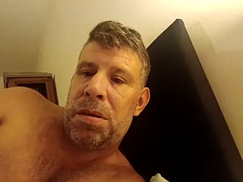 stud2512 élő XXX-chatje