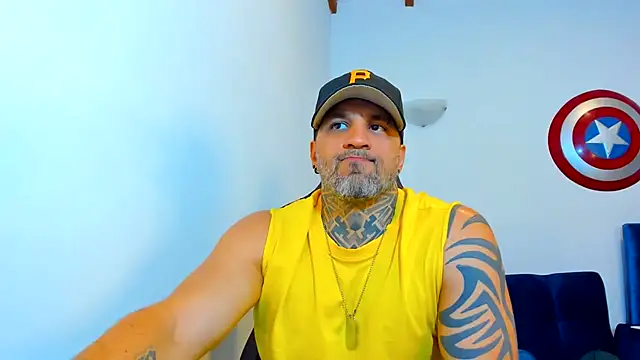 XXX chat uživo modela JoshRigby