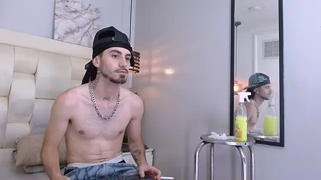 Lucas_Knight Chat XXX live