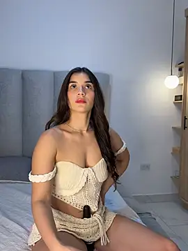 Chat +18 de Valentina_lux1 ao vivo