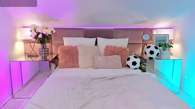 MiaMuse – Naživo XXX chat